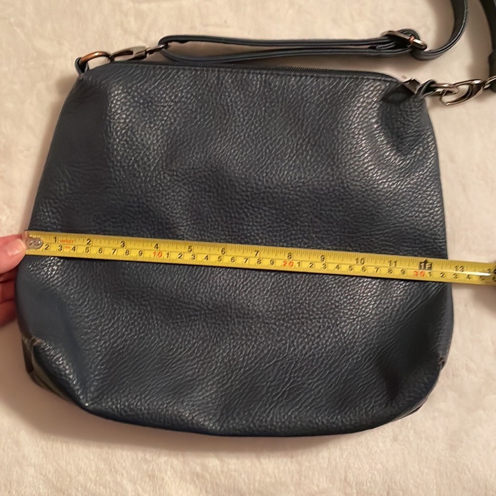 Navy blue vegan pebbled material shoulder bag. - Picture 8 of 12